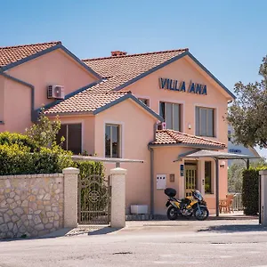 Ana Bed & Breakfast